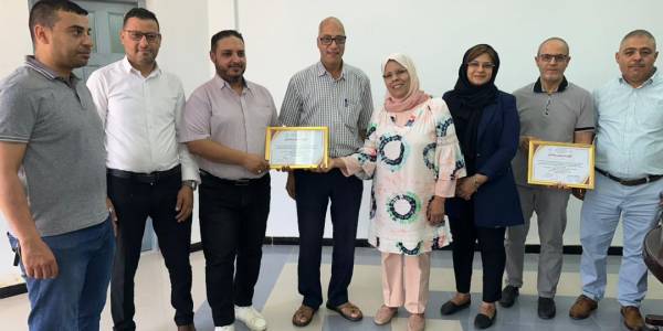 جلسة  تكريم لكل المؤسسات التي  استقبلت طلبة السنة الثانية ماستر