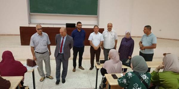 زيارة السيد مدير الجامعة  التفقدية للكلية